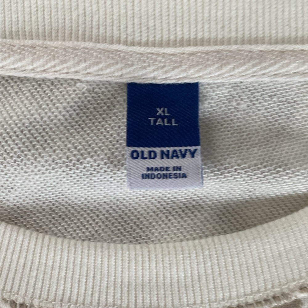 Old Navy XL Tall Women’s Leopard Print Sweatshirt - Picture 2 of 3